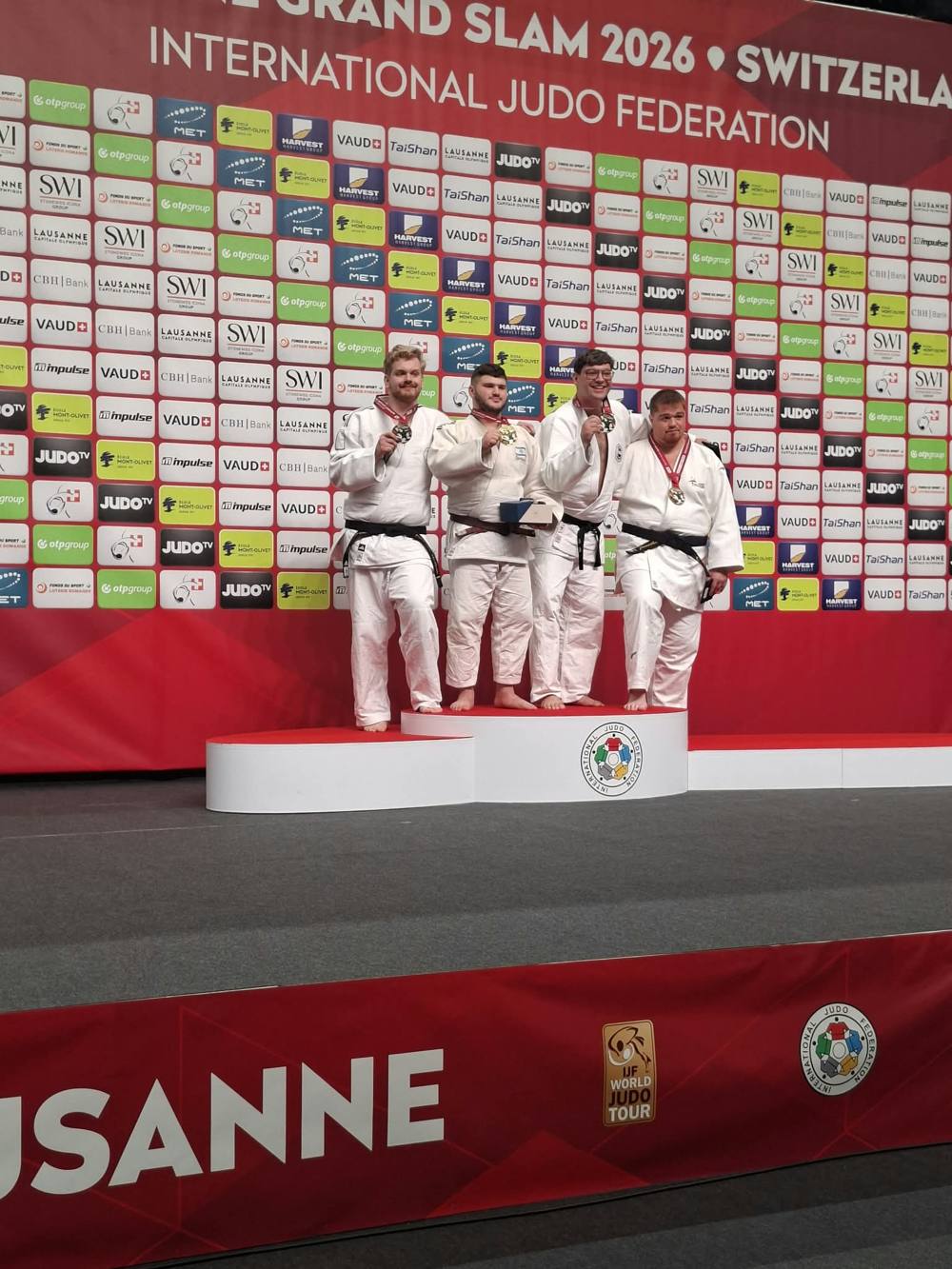 Judoka's van Adaptive Team NL op het podium bij de Grand Slam Adaptive Judo in Lausanne